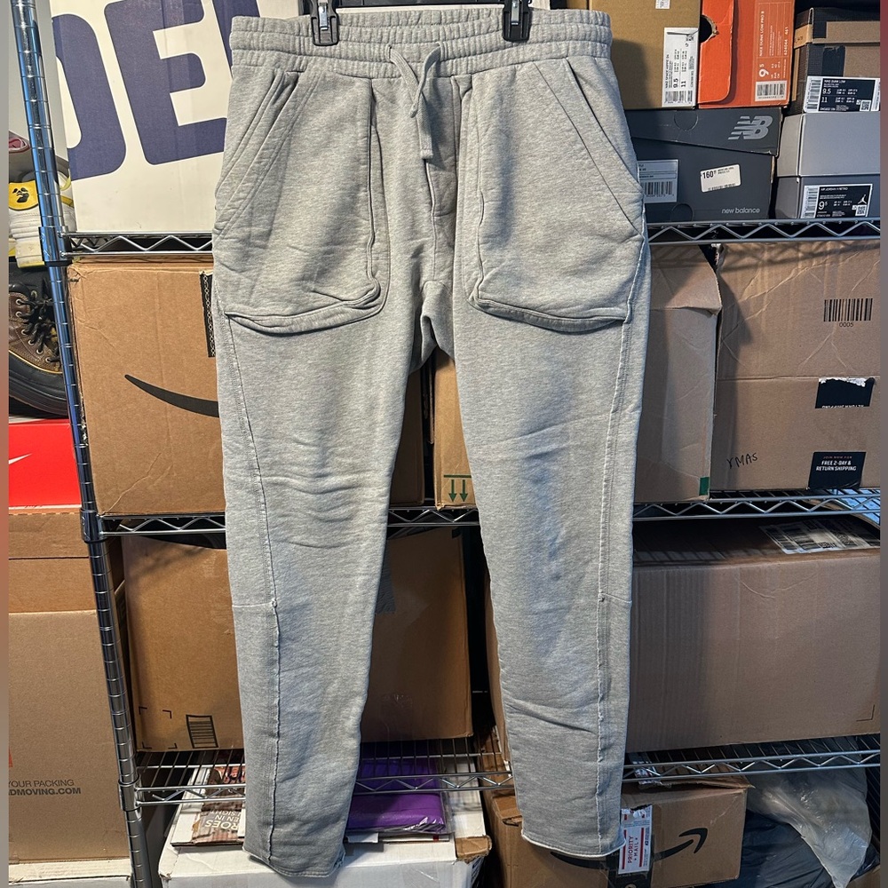Kith Gray Sweatpants with Elastic Waistband and Tapered Leg